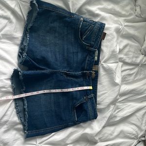 Kut from the Kloth Jean shorts size 16